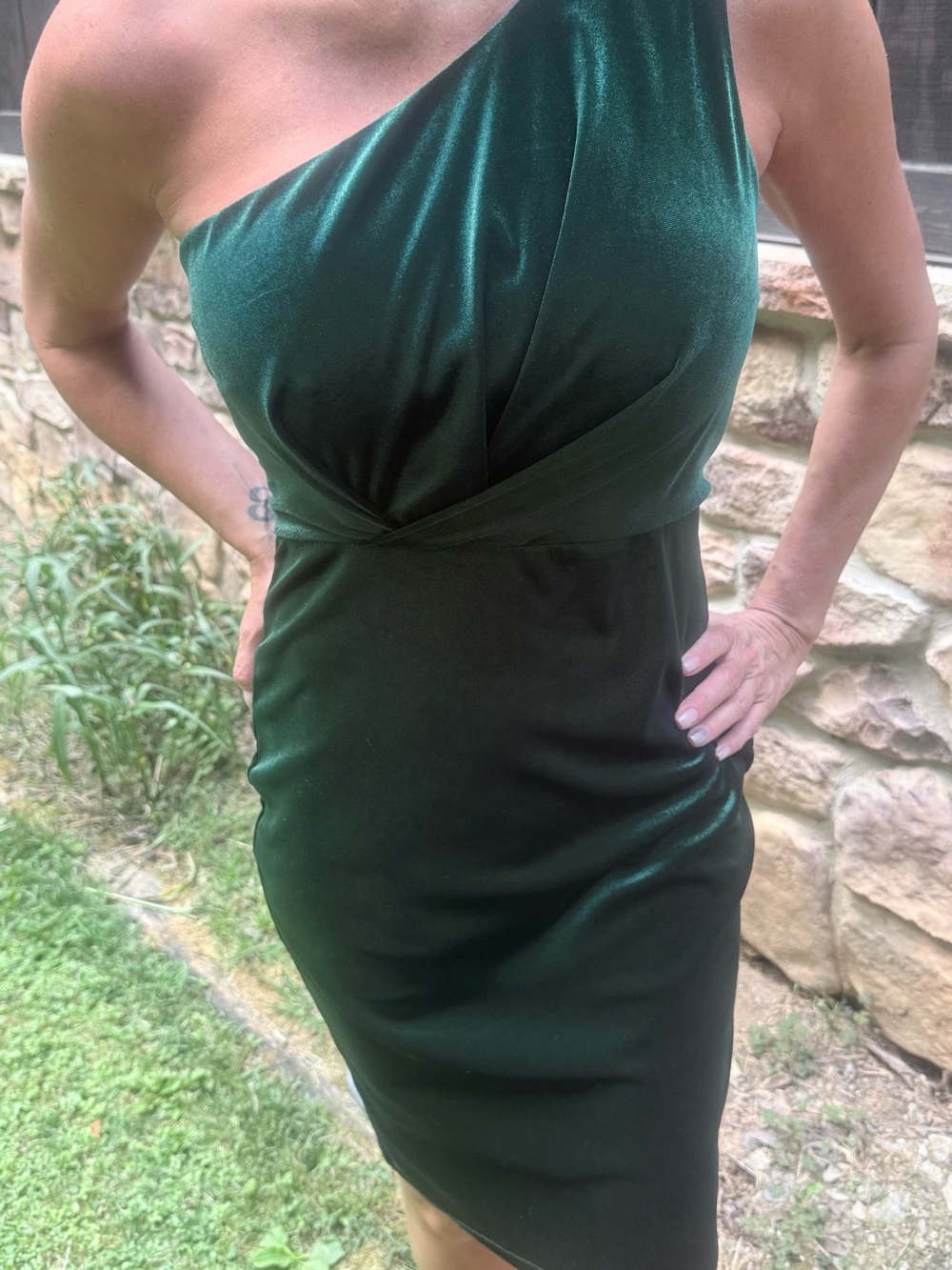 Lulu's One-Shoulder Dark Green Velvet Cocktail Dress